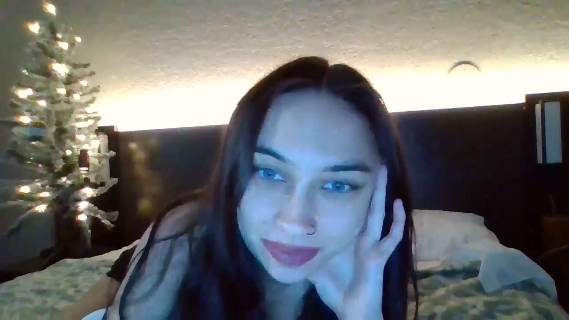 Gallery image thumbnail from BabyRain444's myfreecams stream on, 12/20/2024, 03:11 image 4 of 20
