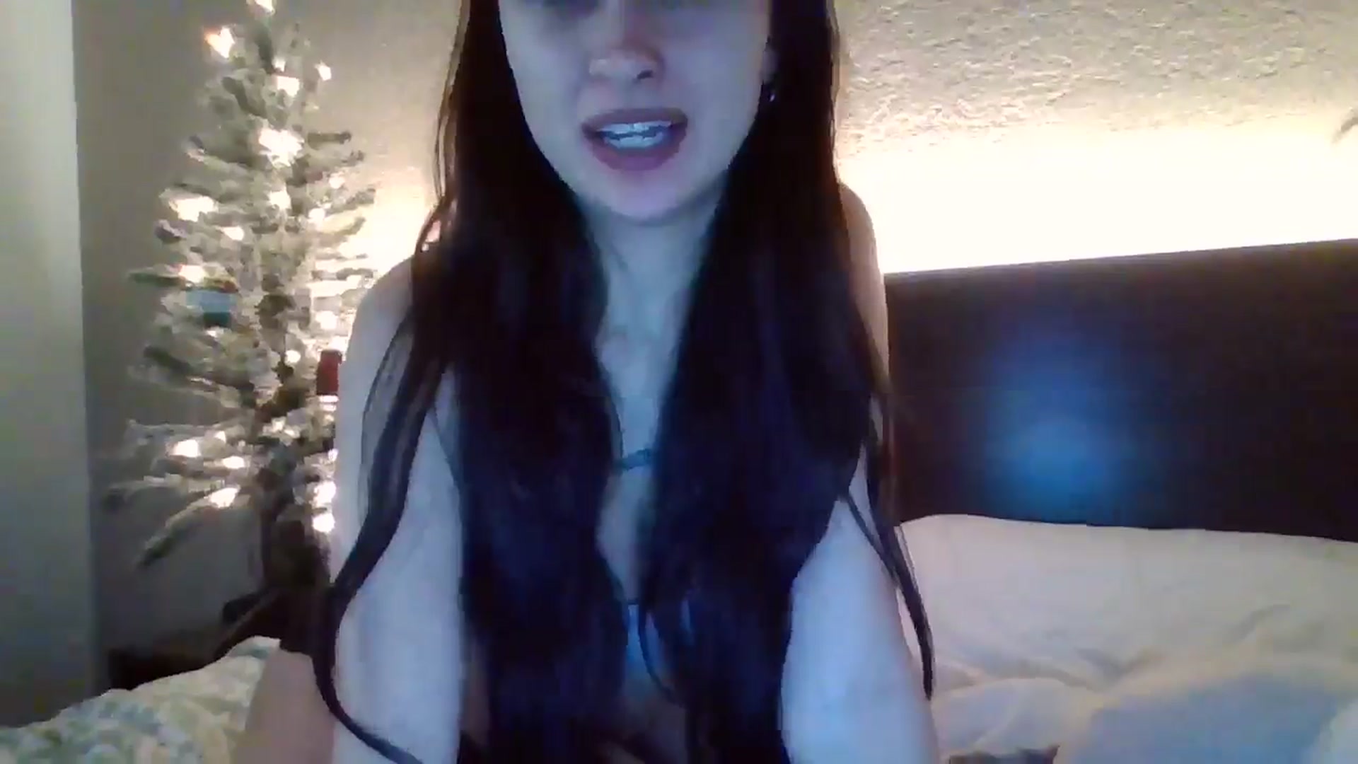 Gallery image thumbnail from BabyRain444's myfreecams stream on, 12/20/2024, 03:11 image 15 of 20