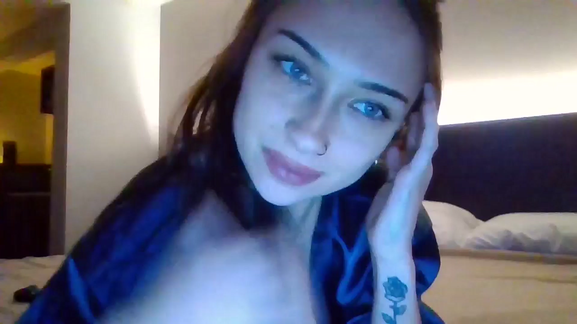 Gallery image thumbnail from BabyRain444's myfreecams stream on, 01/06/2025, 06:41 image 16 of 20