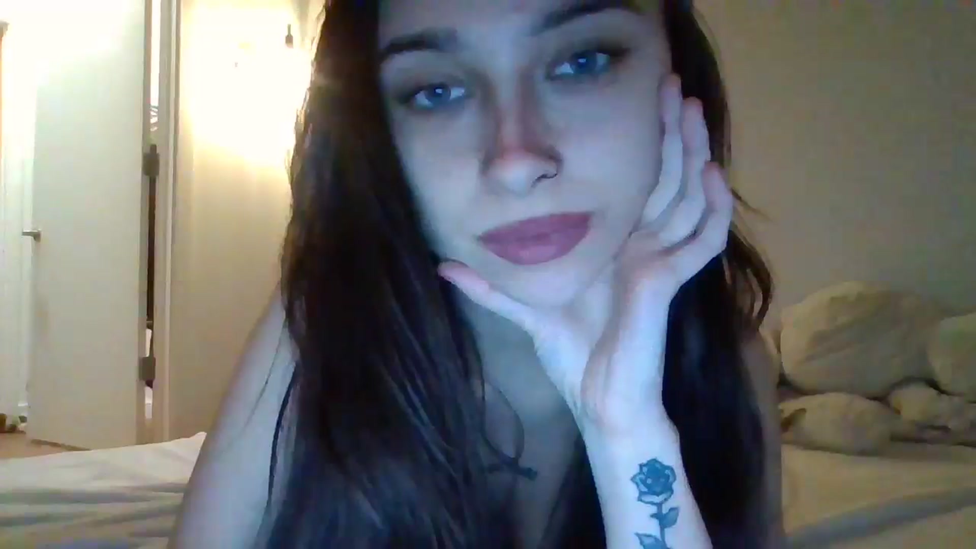 Gallery image thumbnail from BabyRain444's myfreecams stream on, 04/10/2025, 08:21 image 5 of 20