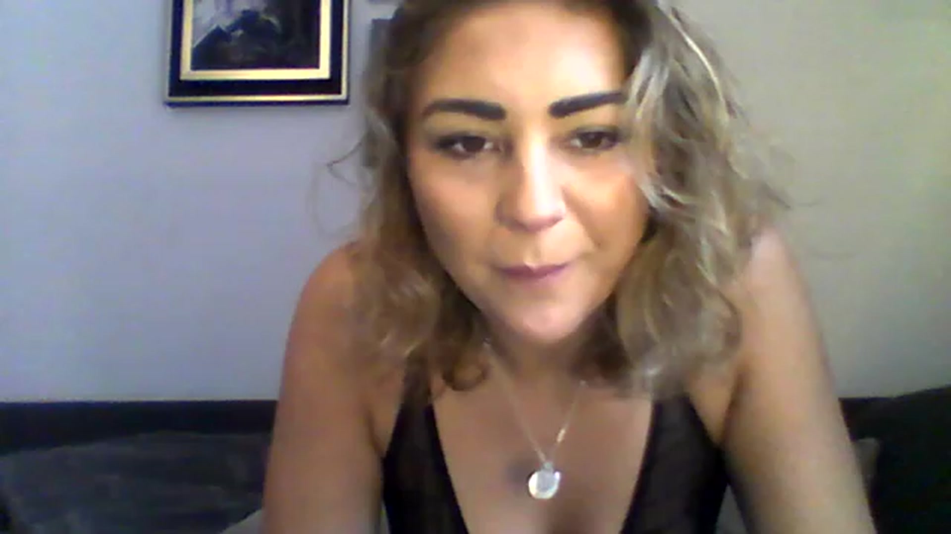 Gallery image thumbnail from BabyRoxoxox's myfreecams stream on, 03/29/2023, 10:18 image 15 of 20