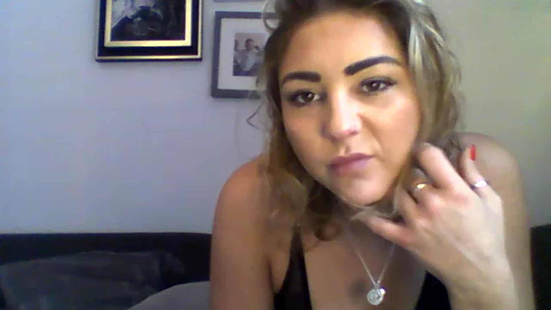 Gallery image thumbnail from BabyRoxoxox's myfreecams stream on, 03/29/2023, 10:18 image 13 of 20