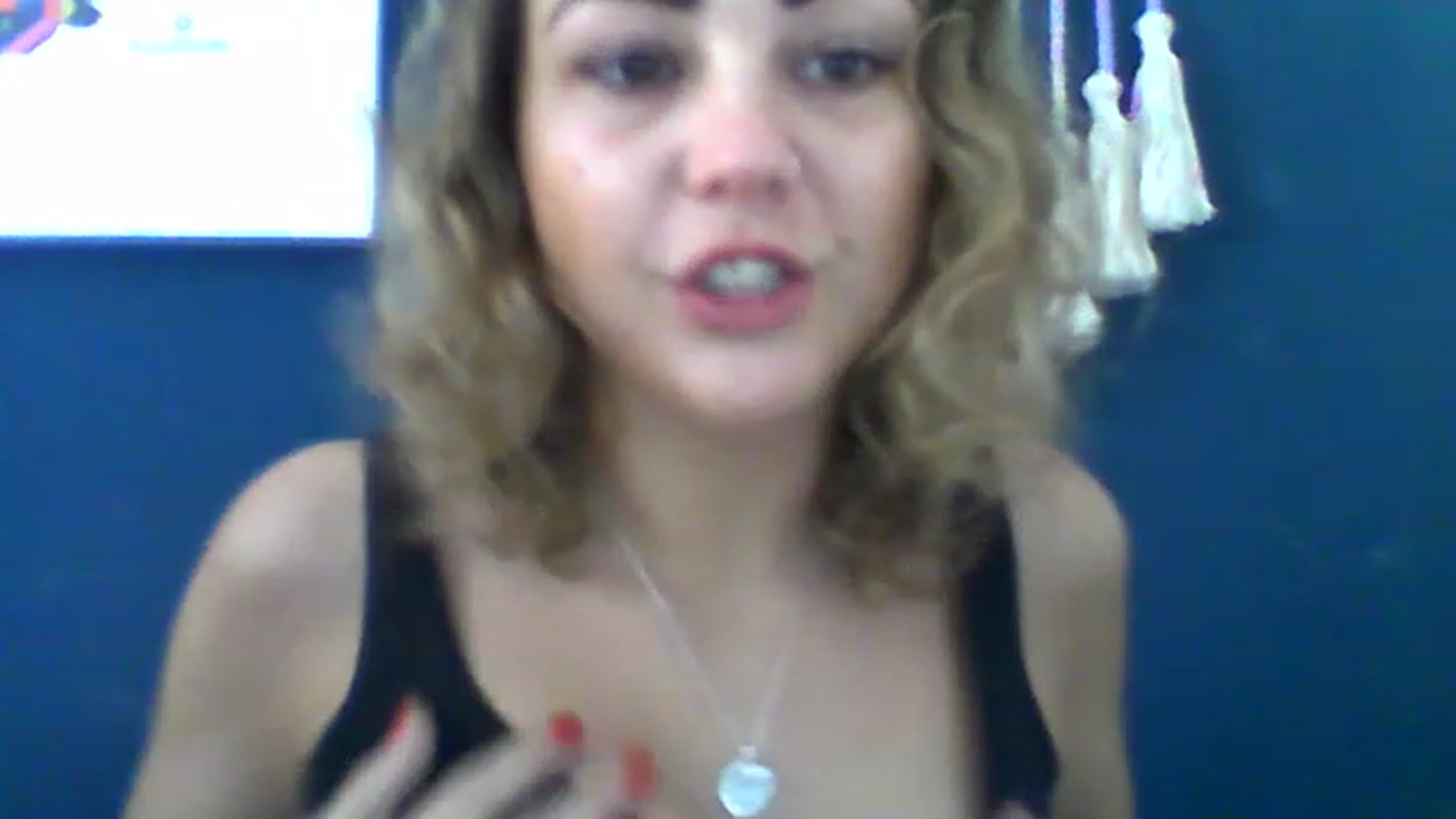 Gallery image thumbnail from BabyRoxoxox's myfreecams stream on, 03/30/2023, 10:45 image 10 of 20