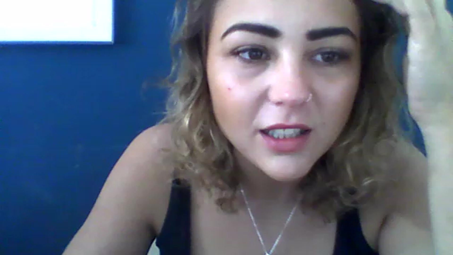 Gallery image thumbnail from BabyRoxoxox's myfreecams stream on, 03/30/2023, 10:45 image 4 of 20