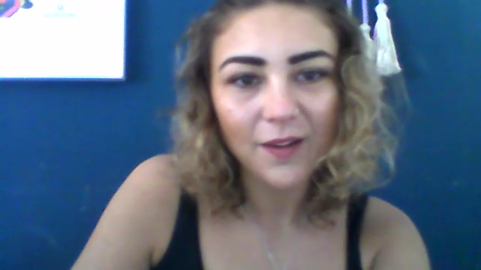 Gallery image thumbnail from BabyRoxoxox's myfreecams stream on, 03/30/2023, 10:45 image 9 of 20