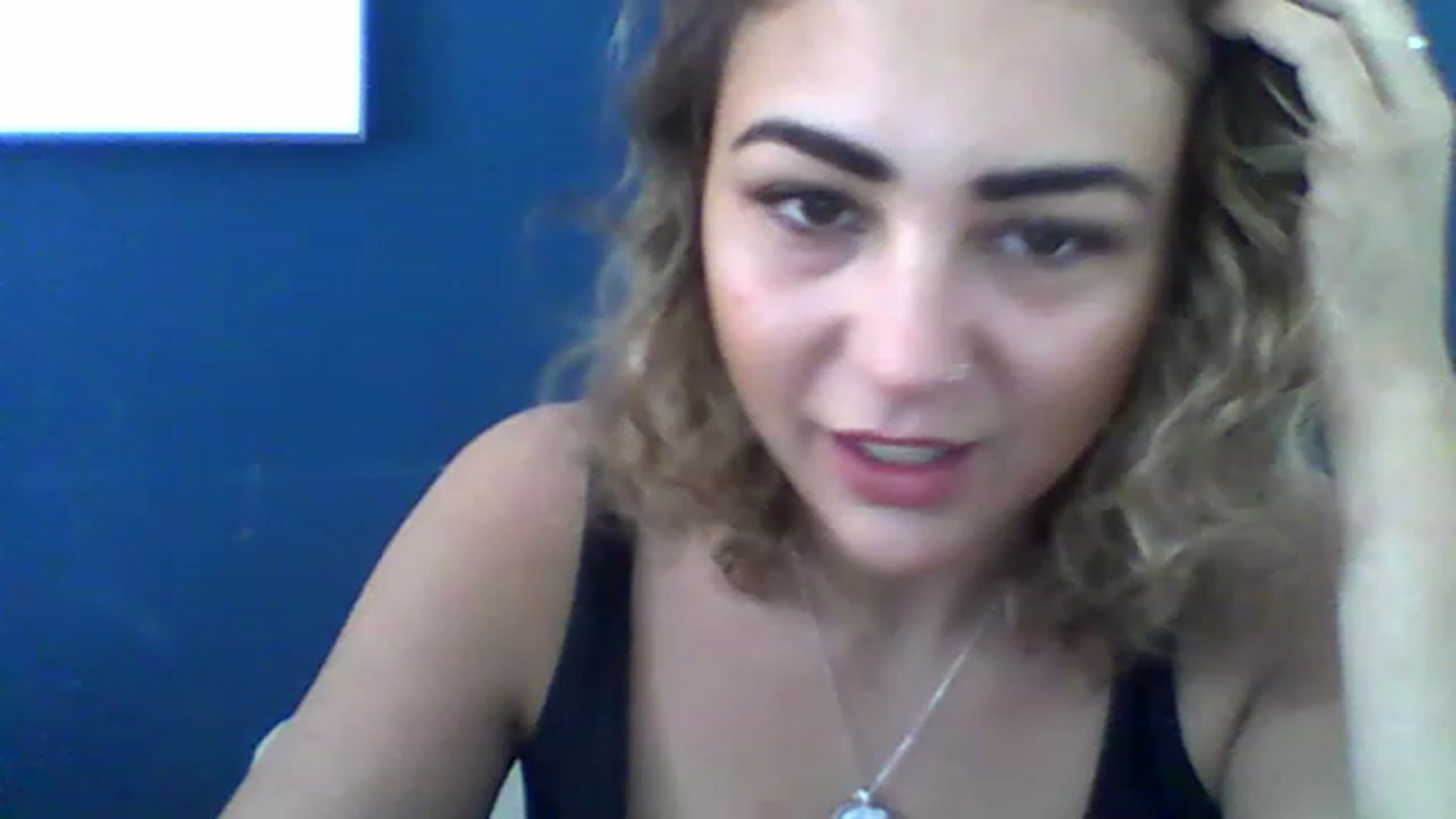 Gallery image thumbnail from BabyRoxoxox's myfreecams stream on, 03/30/2023, 10:45 image 3 of 20