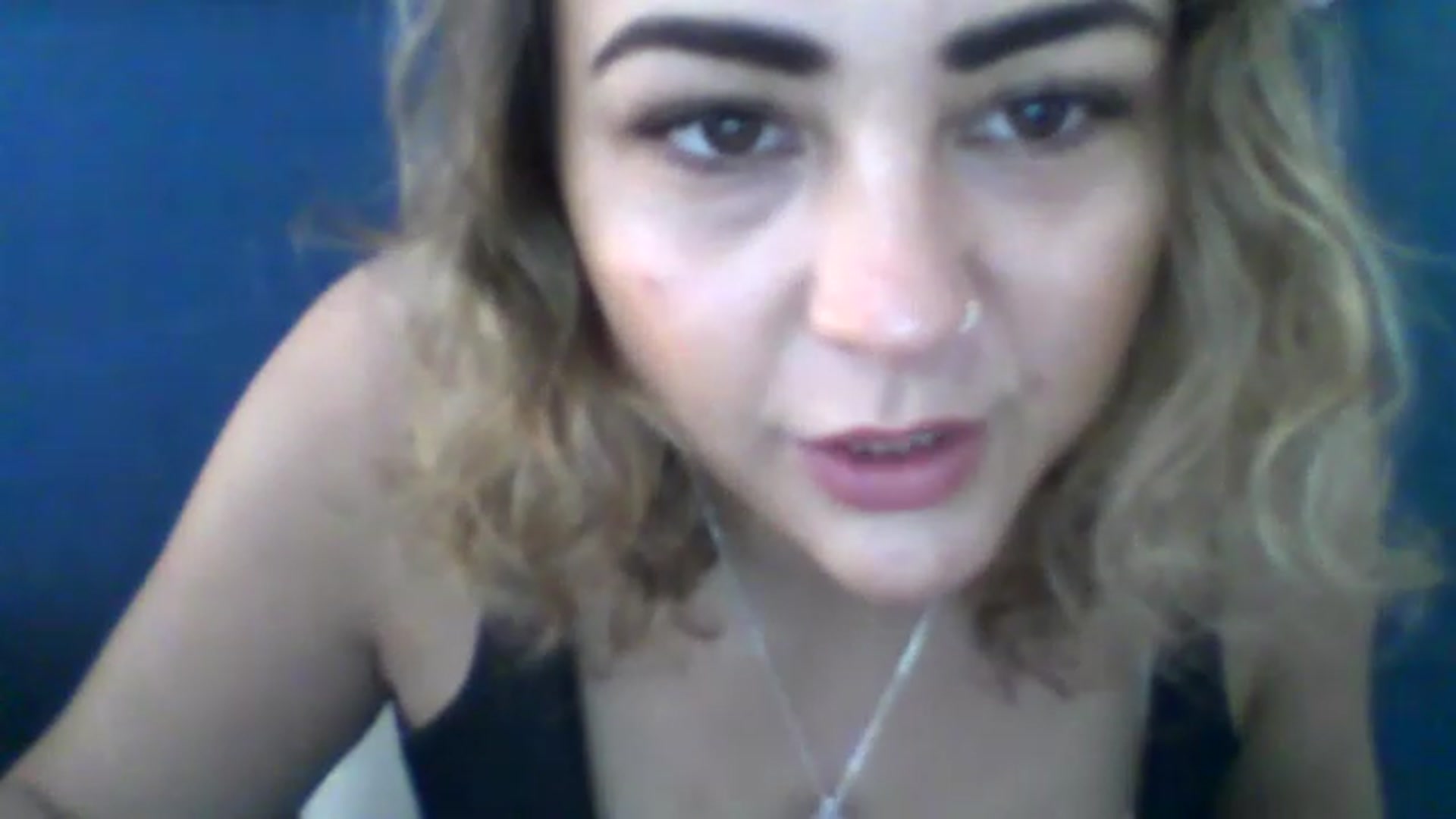 Gallery image thumbnail from BabyRoxoxox's myfreecams stream on, 03/30/2023, 10:45 image 18 of 20