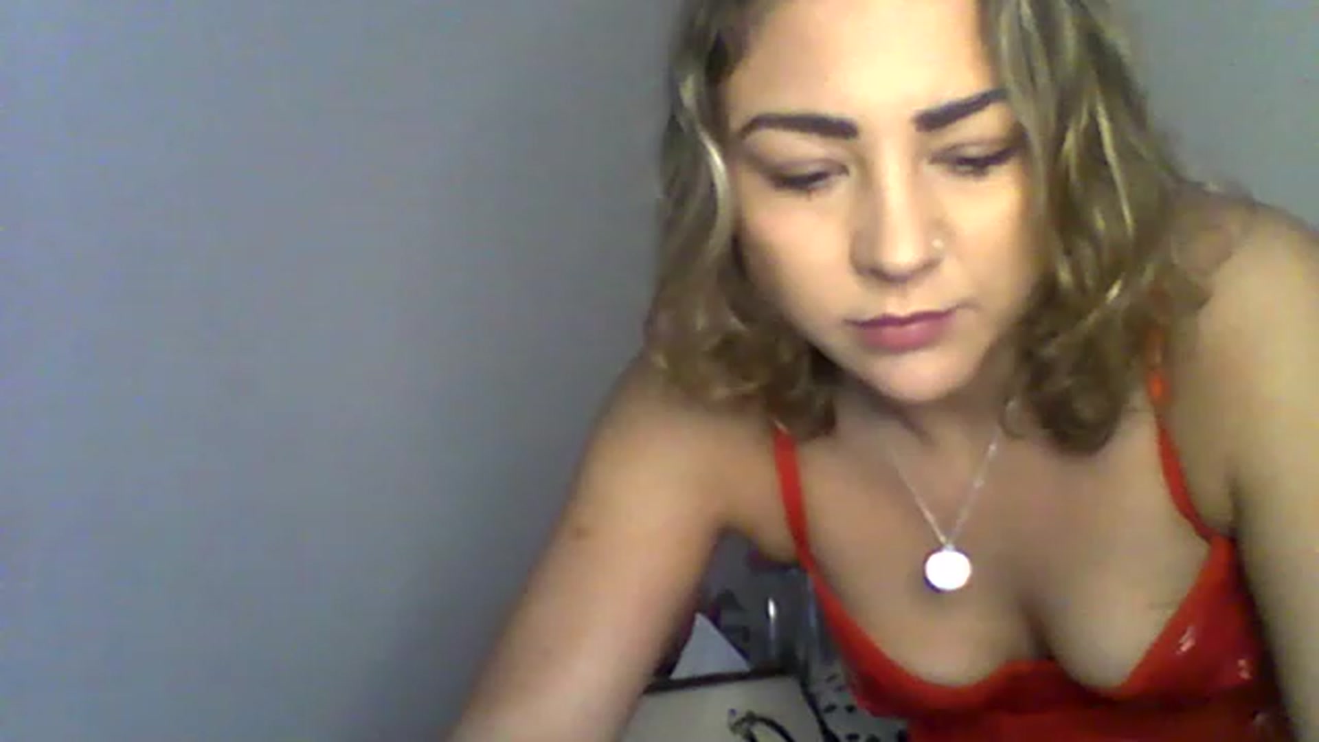 Gallery image thumbnail from BabyRoxoxox's myfreecams stream on, 04/17/2023, 09:50 image 4 of 20
