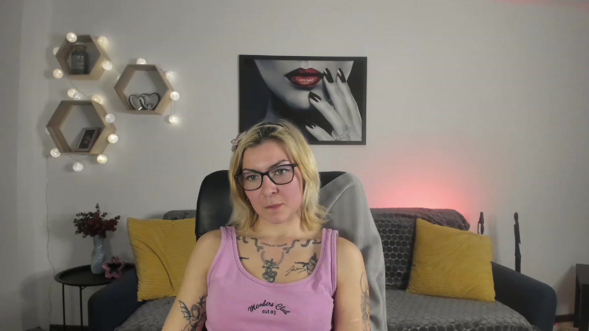 Gallery image thumbnail from Baby_Brynn18's myfreecams stream on, 04/05/2023, 19:23 image 14 of 20