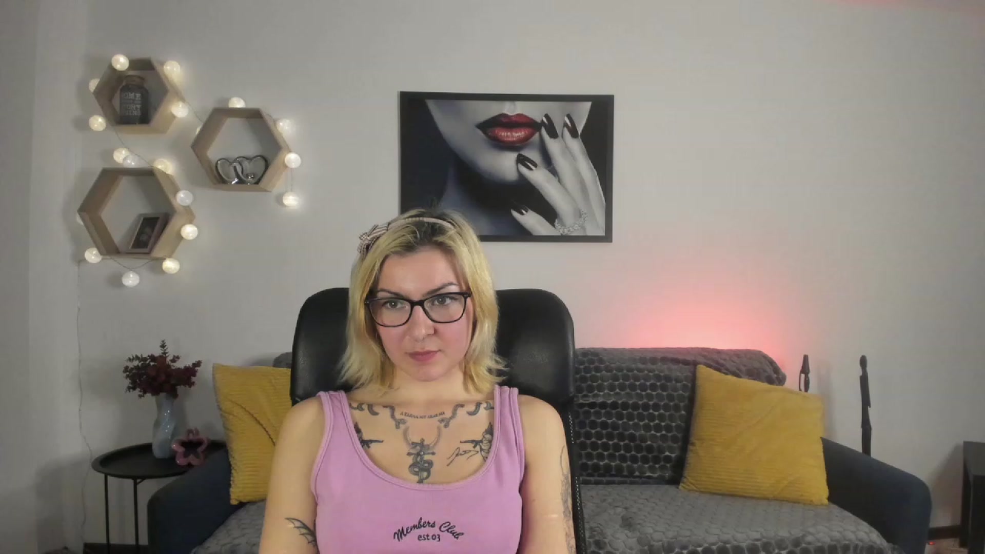 Gallery image thumbnail from Baby_Brynn18's myfreecams stream on, 04/05/2023, 19:23 image 20 of 20