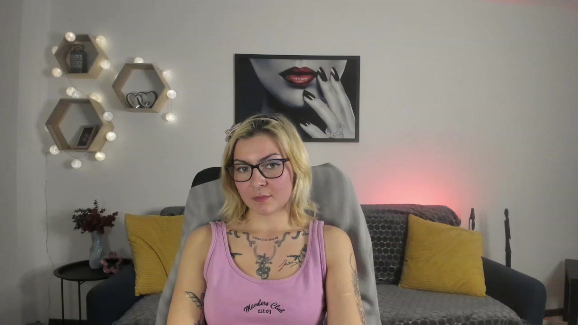 Gallery image thumbnail from Baby_Brynn18's myfreecams stream on, 04/05/2023, 19:23 image 12 of 20