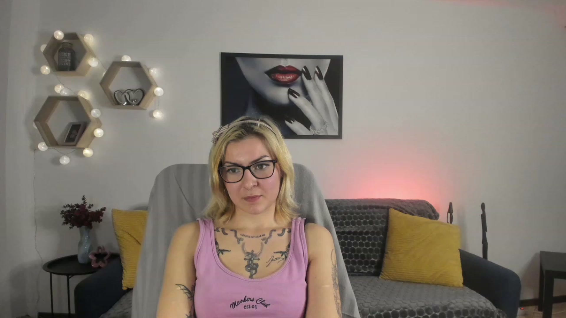 Gallery image thumbnail from Baby_Brynn18's myfreecams stream on, 04/05/2023, 20:26 image 8 of 20