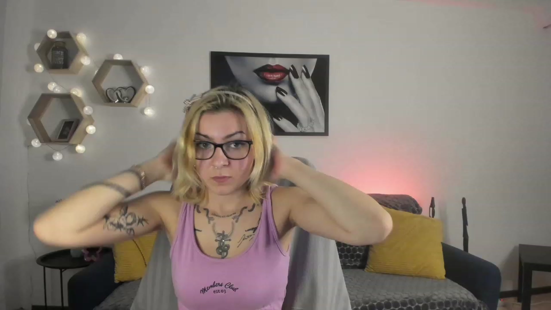 Gallery image thumbnail from Baby_Brynn18's myfreecams stream on, 04/05/2023, 20:26 image 19 of 20