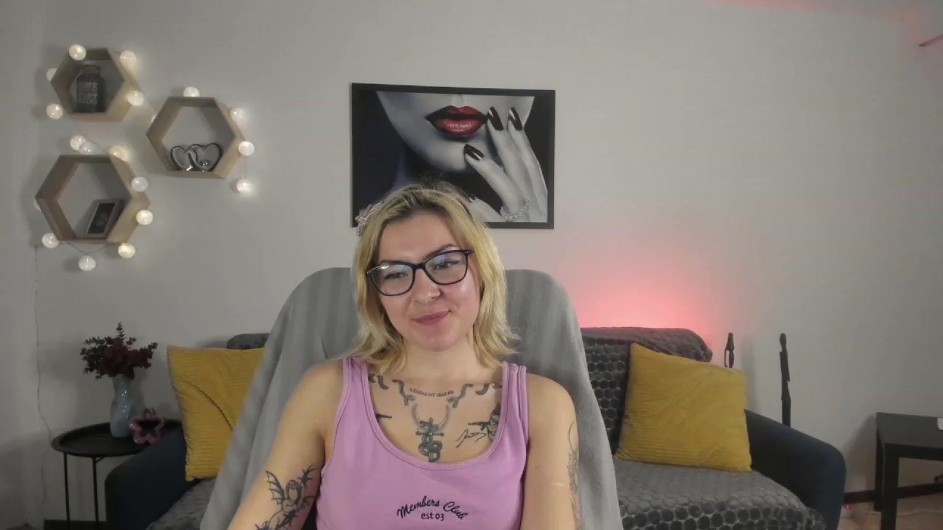Gallery image thumbnail from Baby_Brynn18's myfreecams stream on, 04/05/2023, 20:55 image 15 of 20