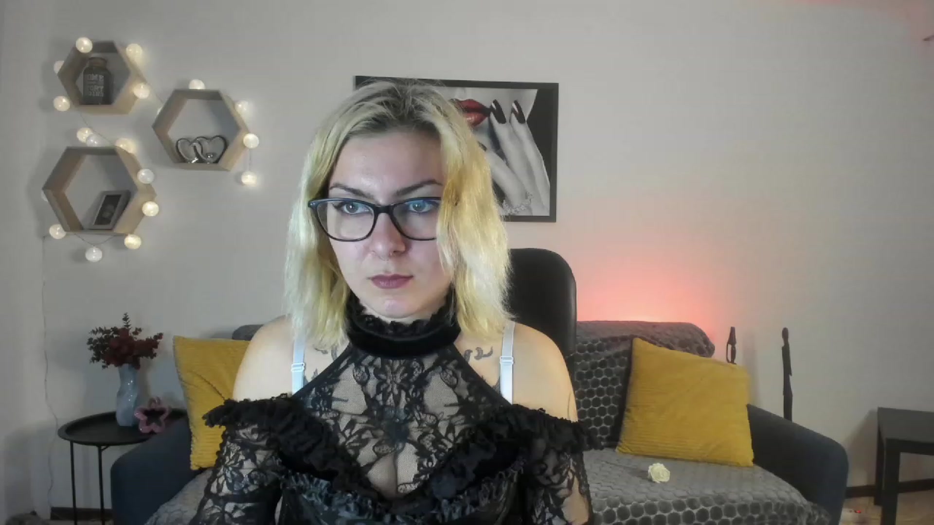 Gallery image thumbnail from Baby_Brynn18's myfreecams stream on, 04/06/2023, 20:31 image 12 of 20