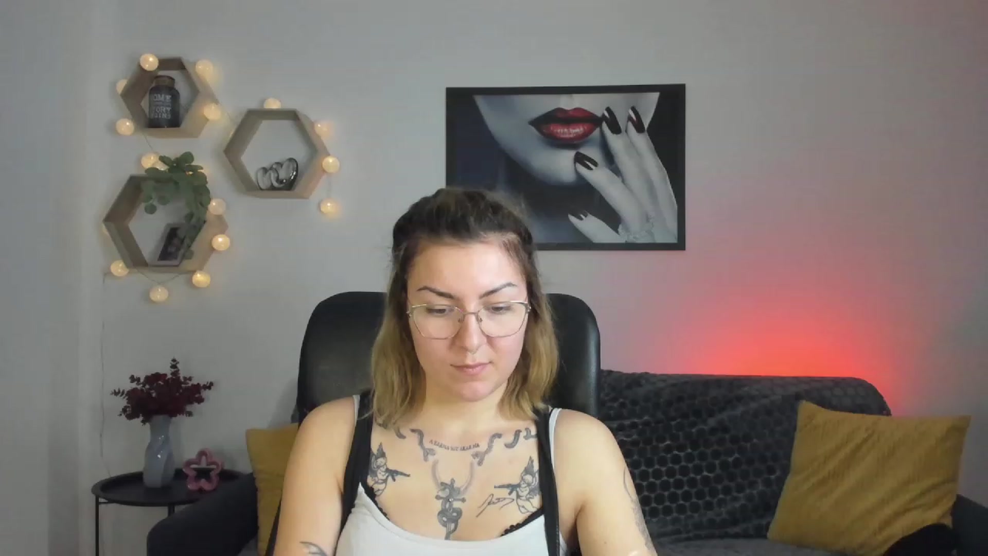 Gallery image thumbnail from Baby_Brynn18's myfreecams stream on, 04/25/2023, 20:31 image 18 of 20