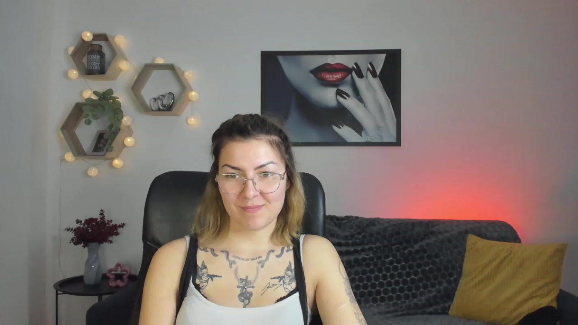 Gallery image thumbnail from Baby_Brynn18's myfreecams stream on, 04/25/2023, 20:31 image 20 of 20