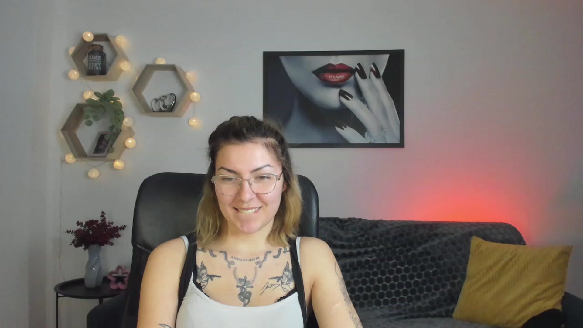 Gallery image thumbnail from Baby_Brynn18's myfreecams stream on, 04/25/2023, 20:31 image 19 of 20