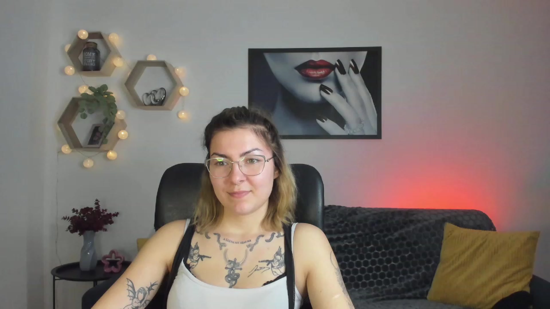 Gallery image thumbnail from Baby_Brynn18's myfreecams stream on, 04/25/2023, 20:31 image 16 of 20