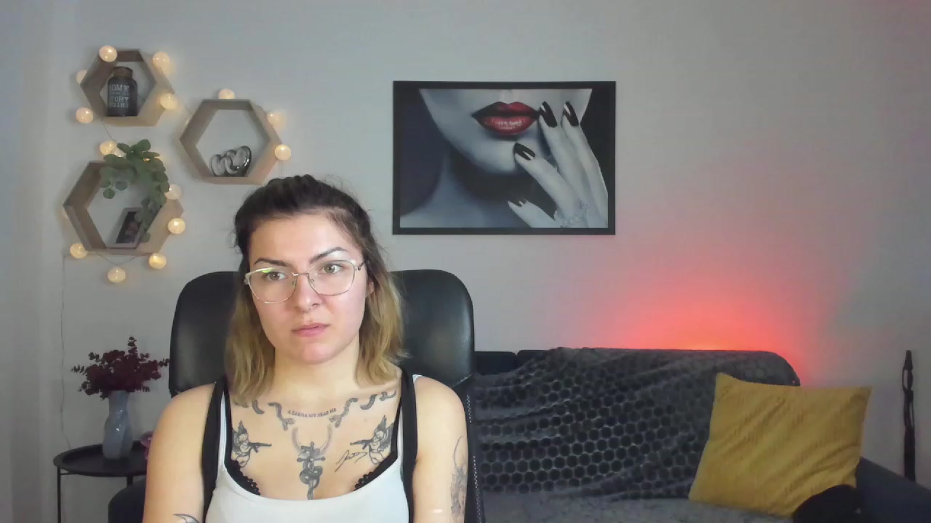 Gallery image thumbnail from Baby_Brynn18's myfreecams stream on, 04/25/2023, 22:49 image 14 of 20