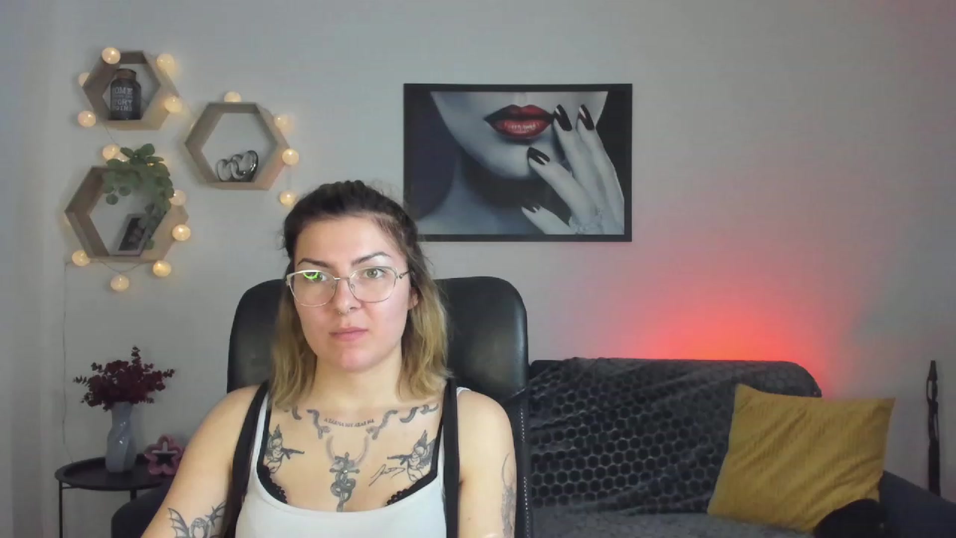 Gallery image thumbnail from Baby_Brynn18's myfreecams stream on, 04/25/2023, 22:49 image 15 of 20