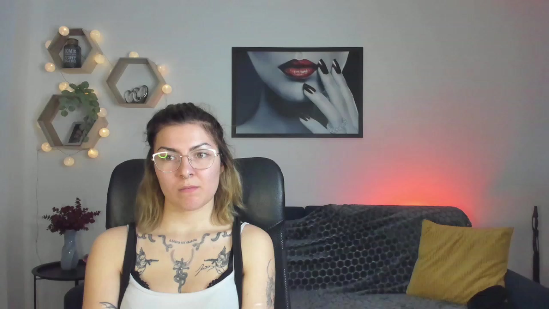 Gallery image thumbnail from Baby_Brynn18's myfreecams stream on, 04/25/2023, 22:49 image 6 of 20