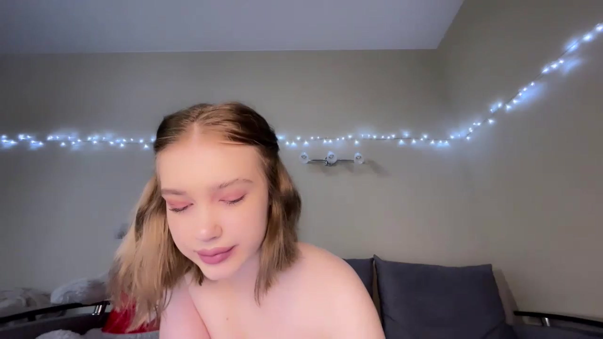 Gallery image thumbnail from Baby_Evaaa's myfreecams stream on, 11/17/2022, 10:57 image 20 of 20