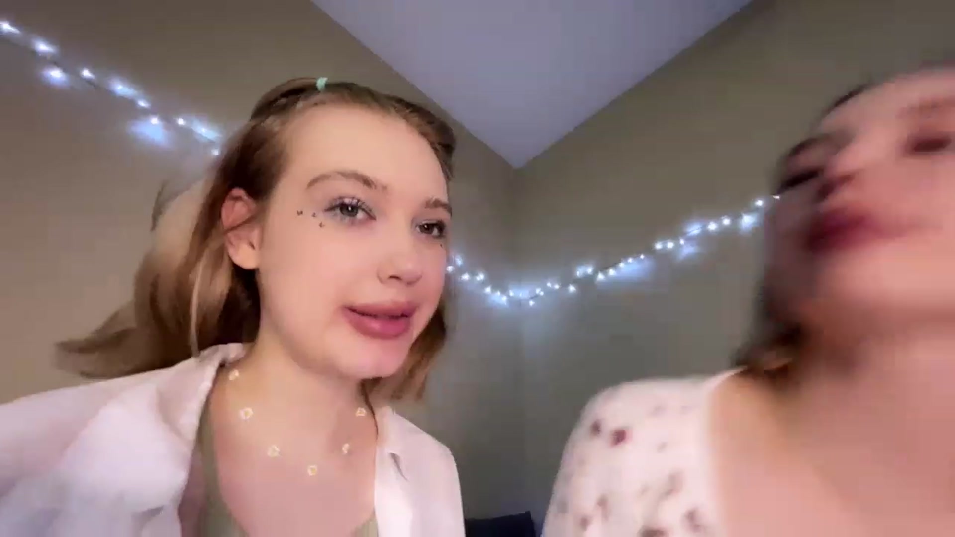 Gallery image thumbnail from Baby_Evaaa's myfreecams stream on, 12/01/2022, 15:24 image 7 of 20