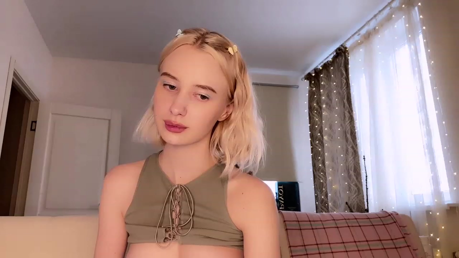 Gallery image thumbnail from Baby_Evaaa's myfreecams stream on, 01/19/2023, 11:41 image 18 of 20