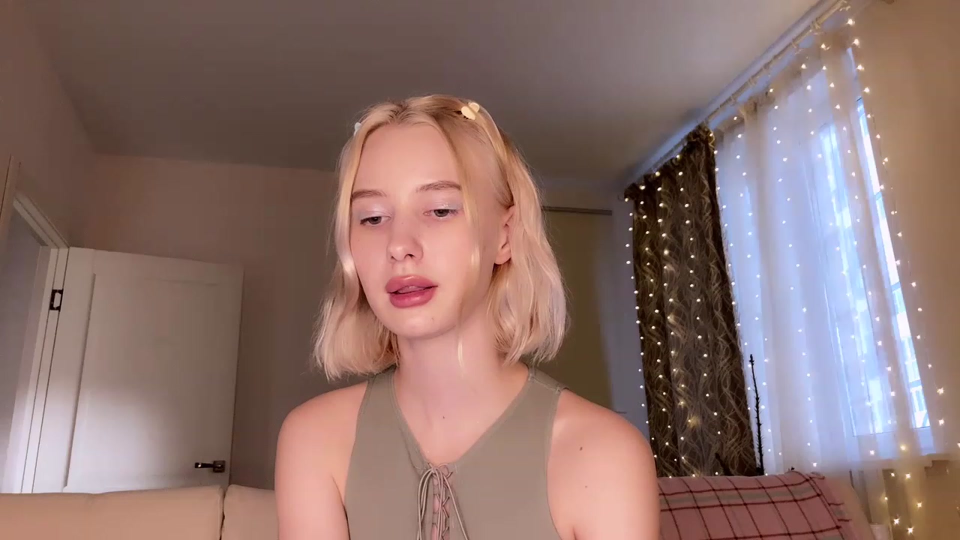Gallery image thumbnail from Baby_Evaaa's myfreecams stream on, 01/19/2023, 12:29 image 4 of 20