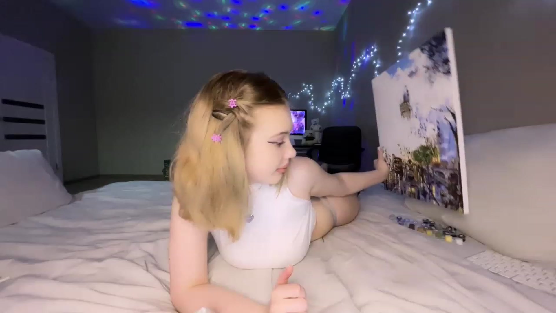 Gallery image thumbnail from Baby_Evaaa's myfreecams stream on, 01/27/2023, 02:22 image 16 of 20