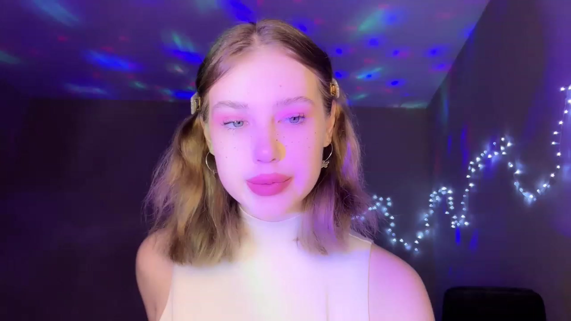 Gallery image thumbnail from Baby_Evaaa's myfreecams stream on, 01/31/2023, 16:59 image 2 of 20