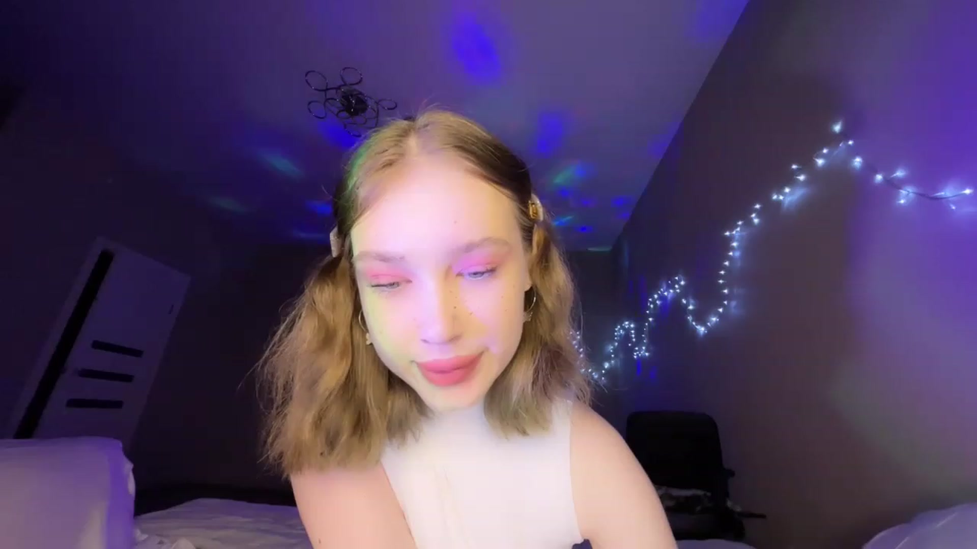 Gallery image thumbnail from Baby_Evaaa's myfreecams stream on, 01/31/2023, 17:30 image 1 of 20