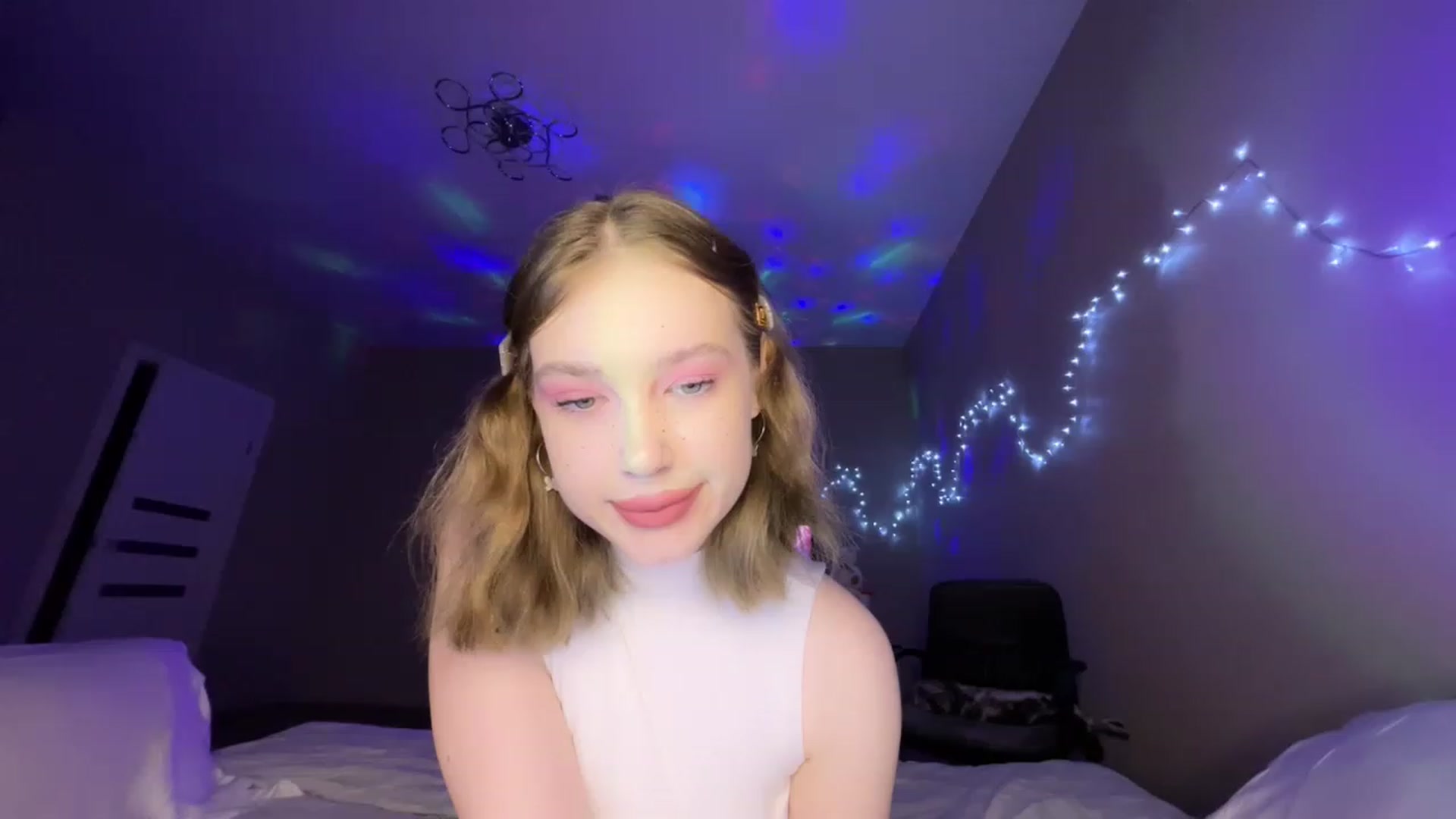 Gallery image thumbnail from Baby_Evaaa's myfreecams stream on, 01/31/2023, 17:30 image 2 of 20