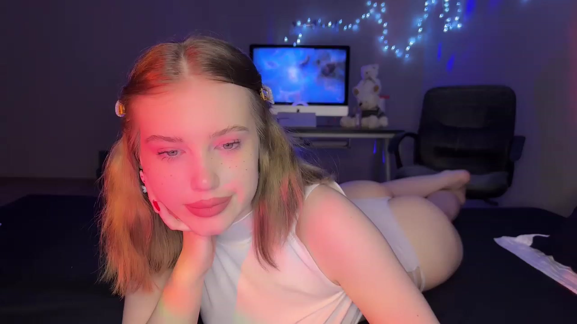 Gallery image thumbnail from Baby_Evaaa's myfreecams stream on, 01/31/2023, 21:38 image 8 of 20