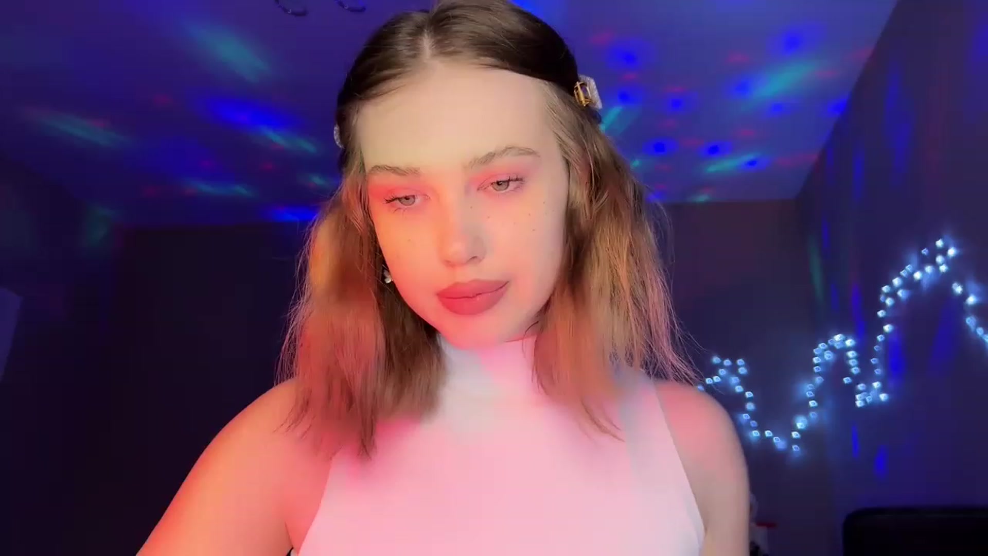 Gallery image thumbnail from Baby_Evaaa's myfreecams stream on, 01/31/2023, 21:38 image 18 of 20