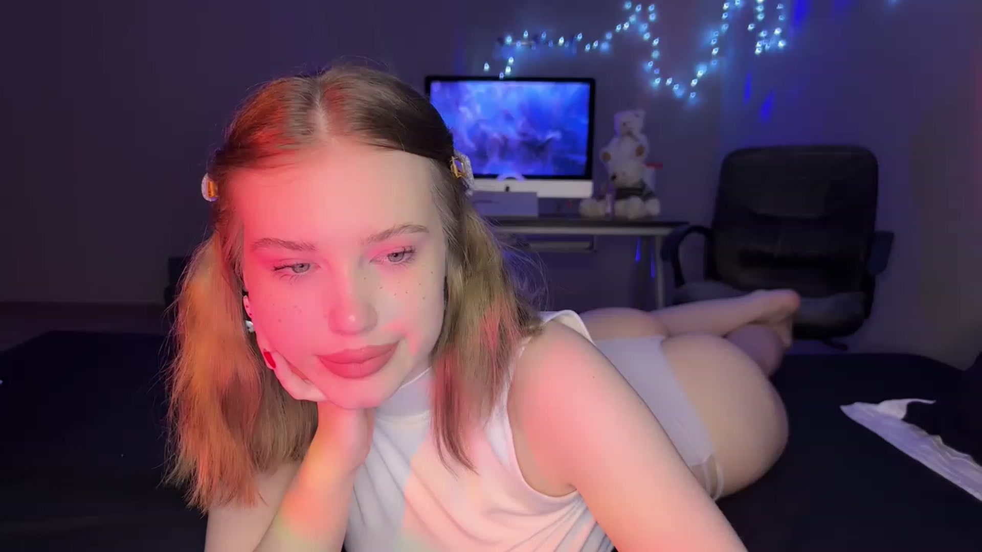 Gallery image thumbnail from Baby_Evaaa's myfreecams stream on, 01/31/2023, 21:38 image 9 of 20