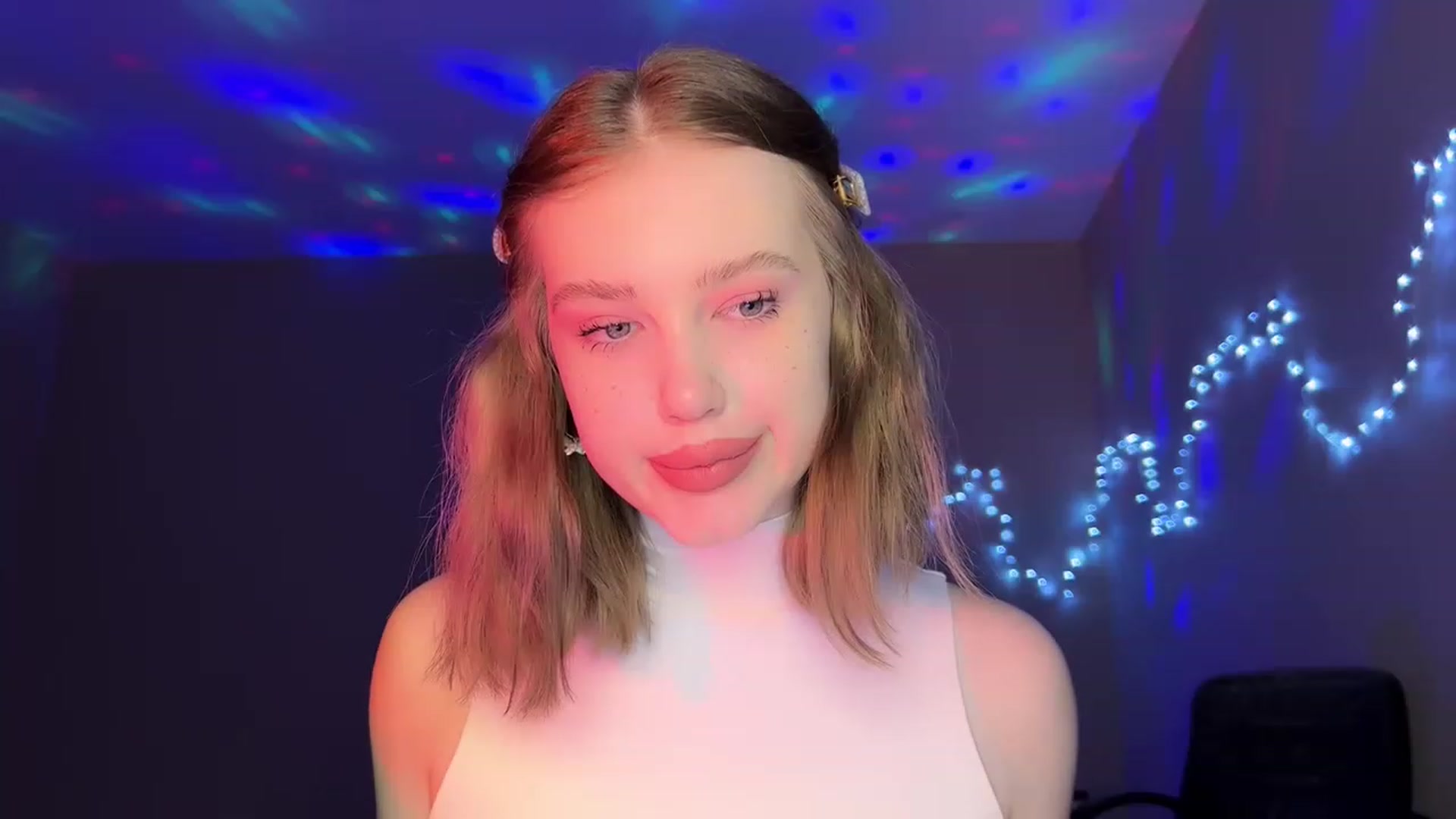 Gallery image thumbnail from Baby_Evaaa's myfreecams stream on, 02/01/2023, 24:06 image 8 of 20