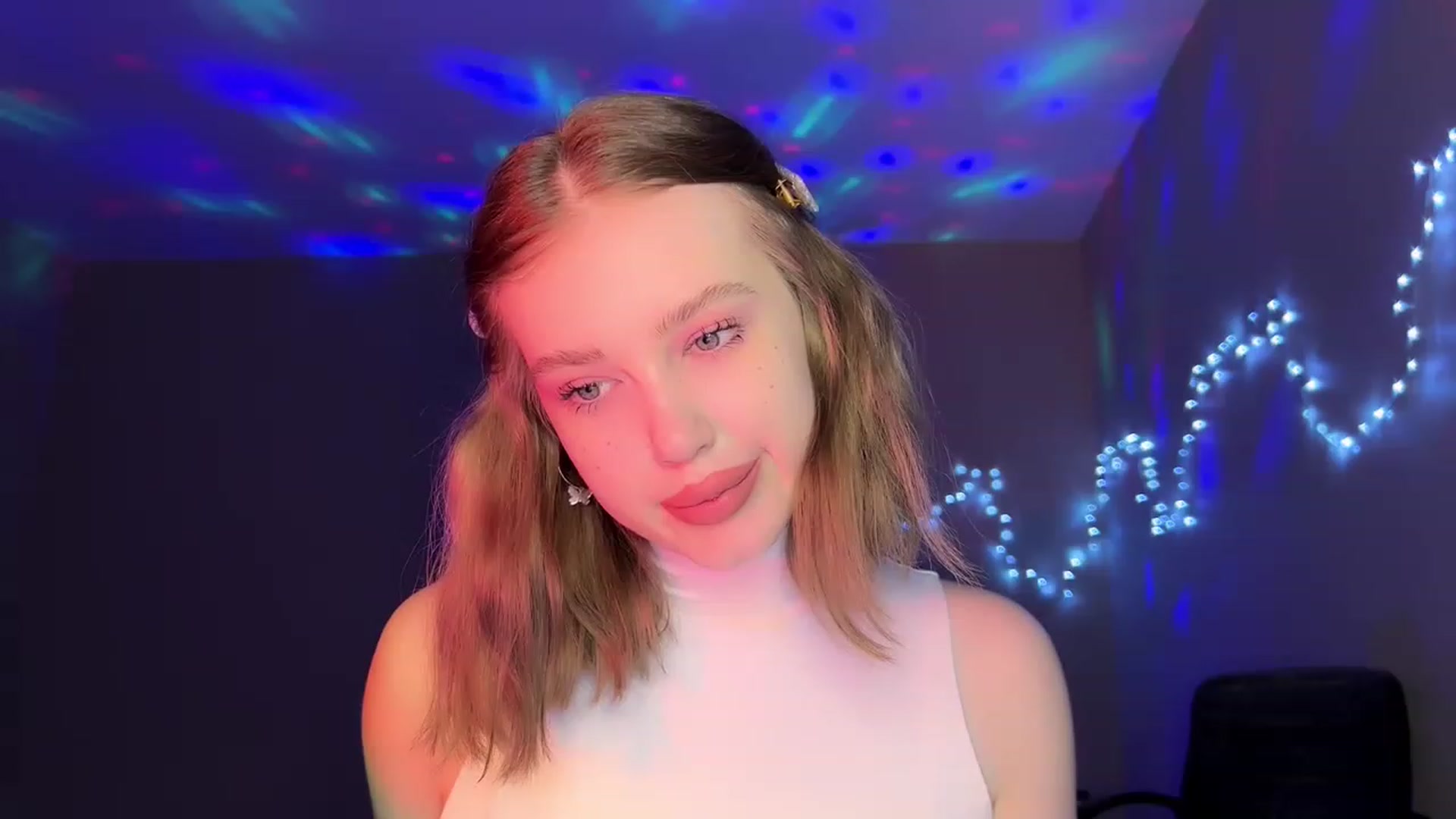 Gallery image thumbnail from Baby_Evaaa's myfreecams stream on, 02/01/2023, 24:06 image 10 of 20