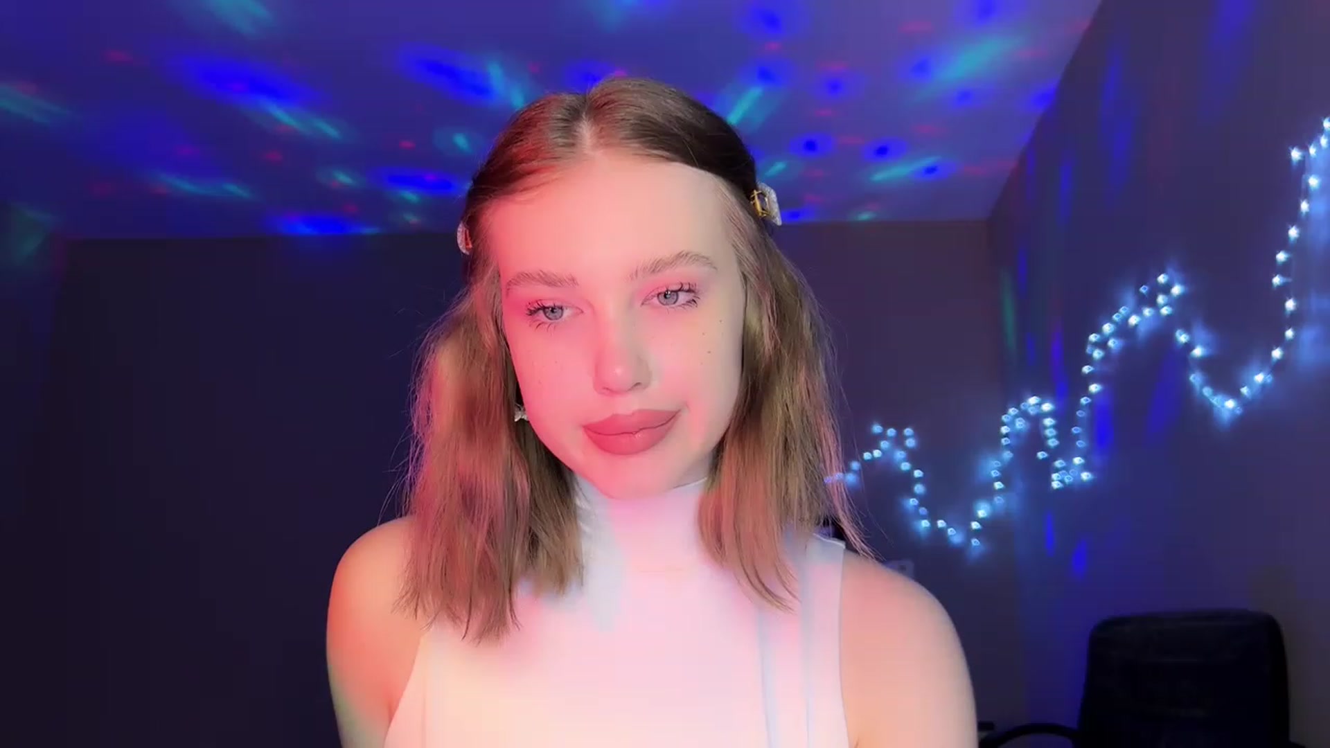Gallery image thumbnail from Baby_Evaaa's myfreecams stream on, 02/01/2023, 24:06 image 6 of 20