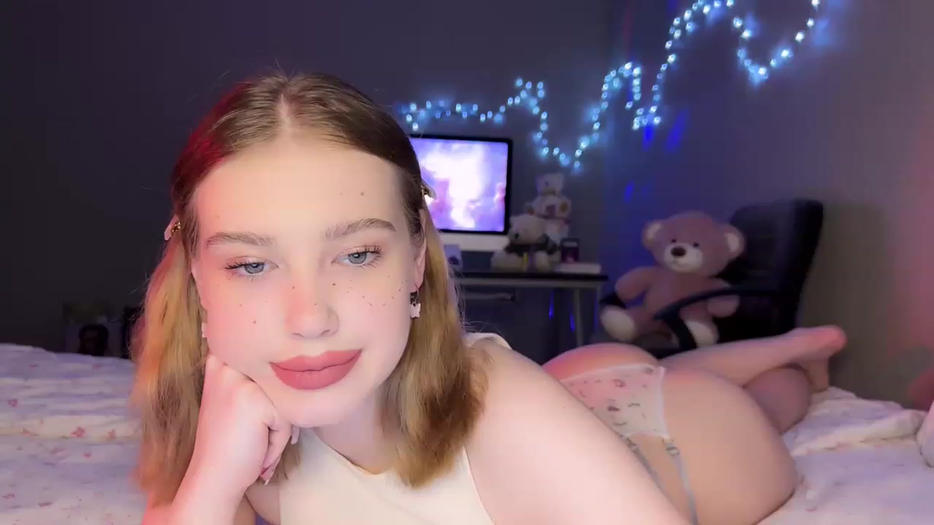 Gallery image thumbnail from Baby_Evaaa's myfreecams stream on, 02/13/2023, 14:46 image 6 of 20