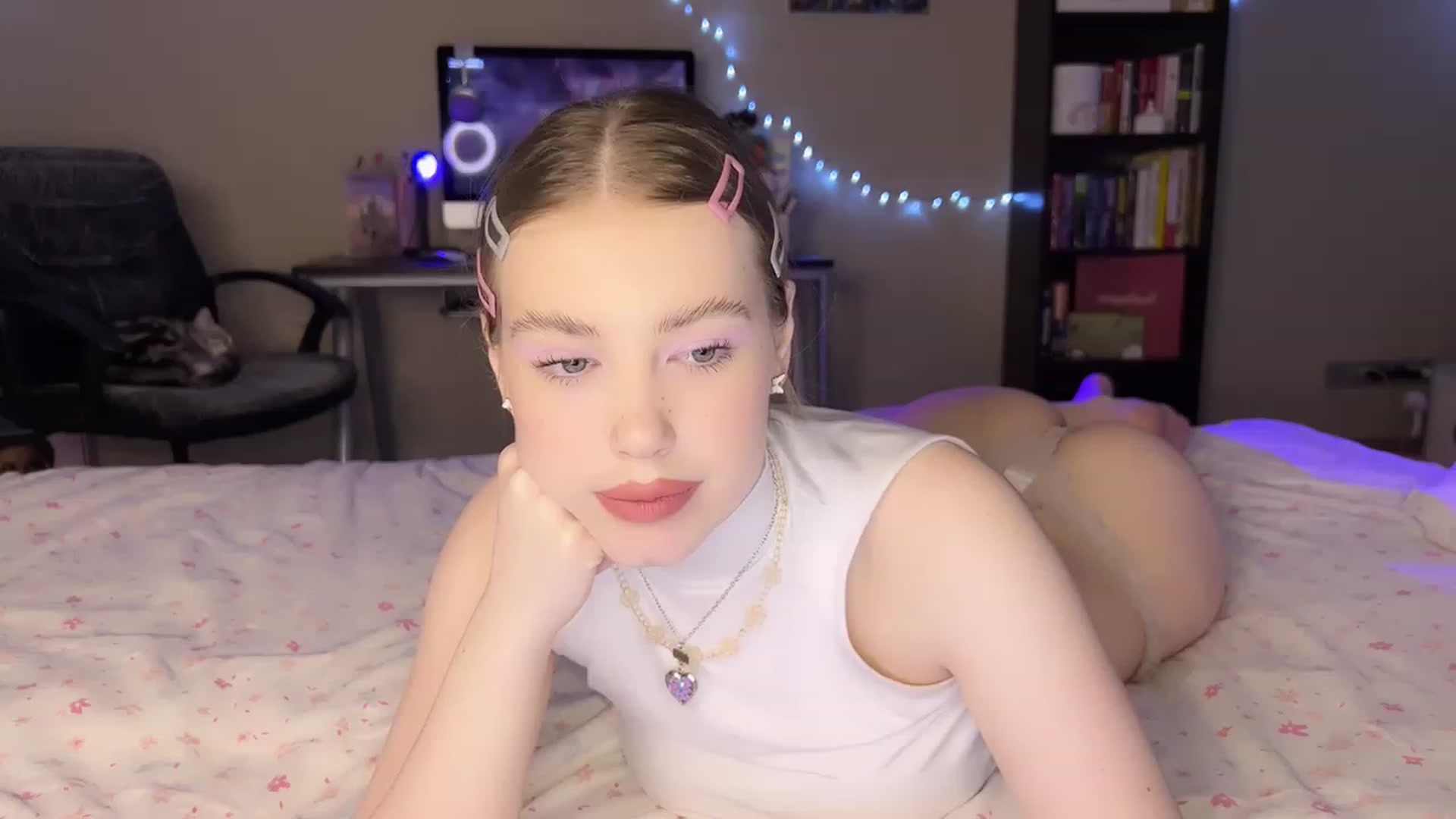 Gallery image thumbnail from Baby_Evaaa's myfreecams stream on, 02/23/2023, 10:10 image 17 of 20