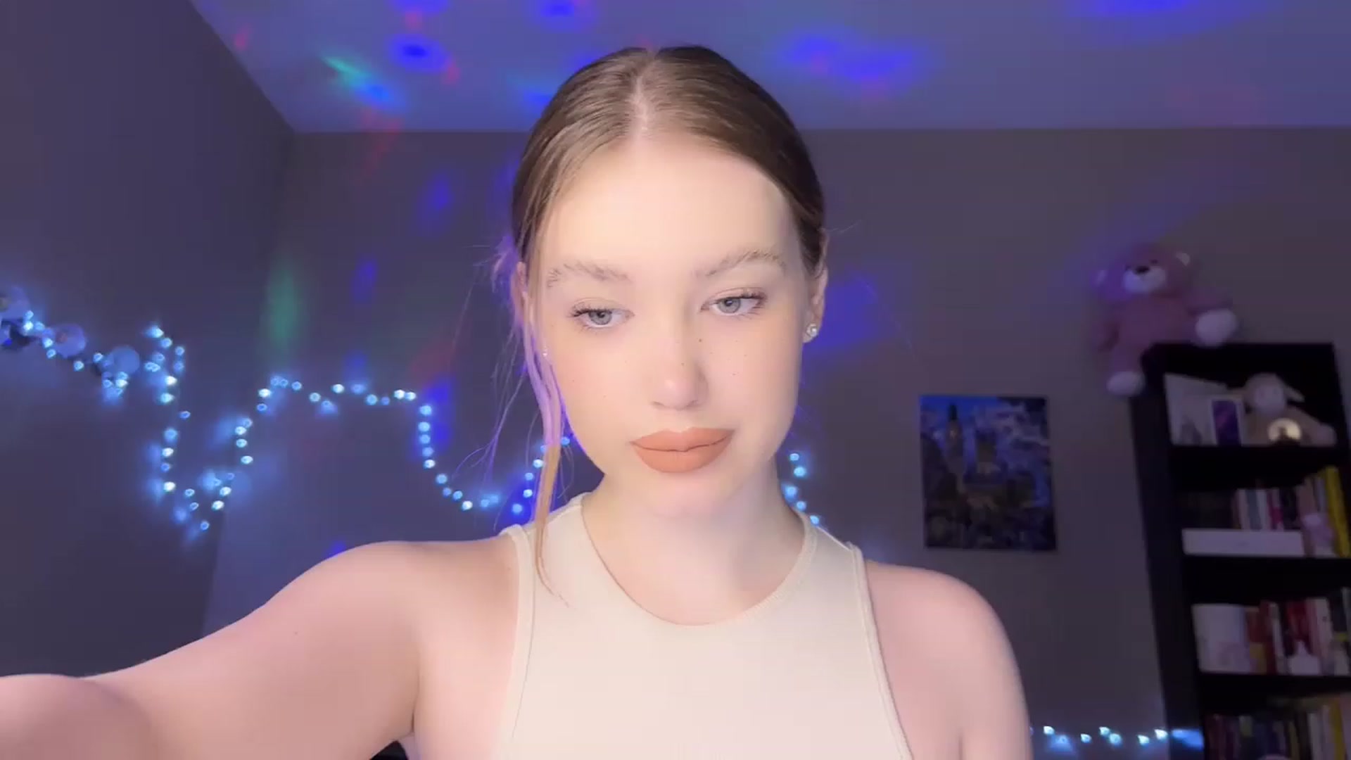 Gallery image thumbnail from Baby_Evaaa's myfreecams stream on, 02/28/2023, 17:03 image 7 of 20