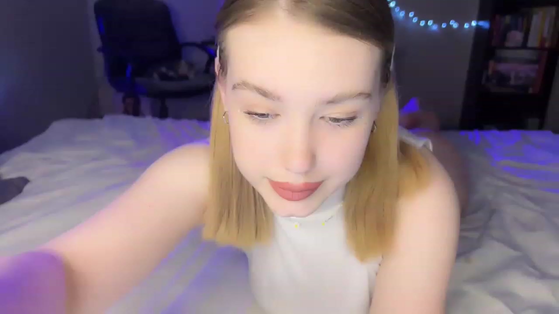 Gallery image thumbnail from Baby_Evaaa's myfreecams stream on, 03/04/2023, 20:02 image 8 of 20