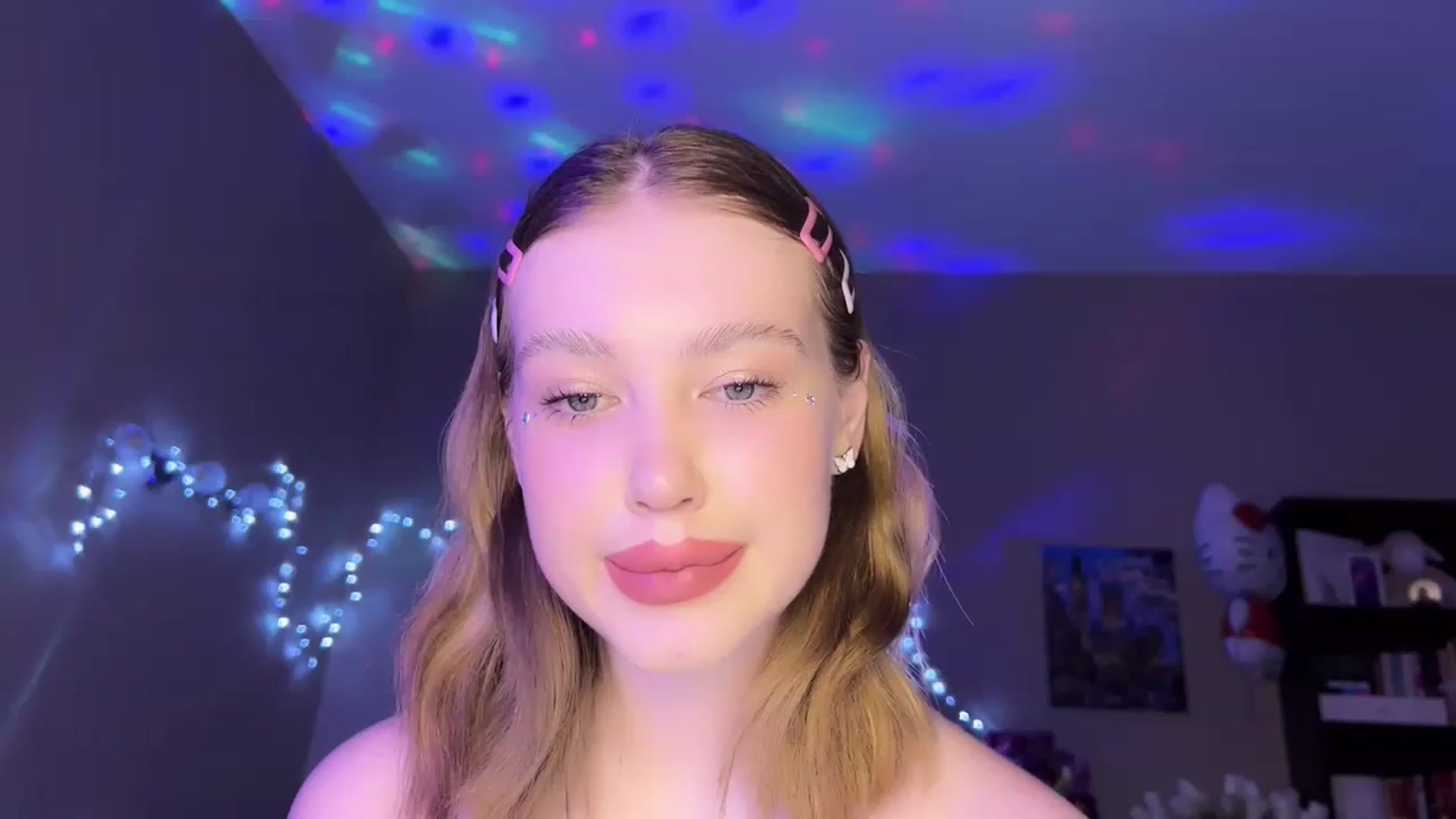 Gallery image thumbnail from Baby_Evaaa's myfreecams stream on, 03/10/2023, 18:10 image 14 of 20