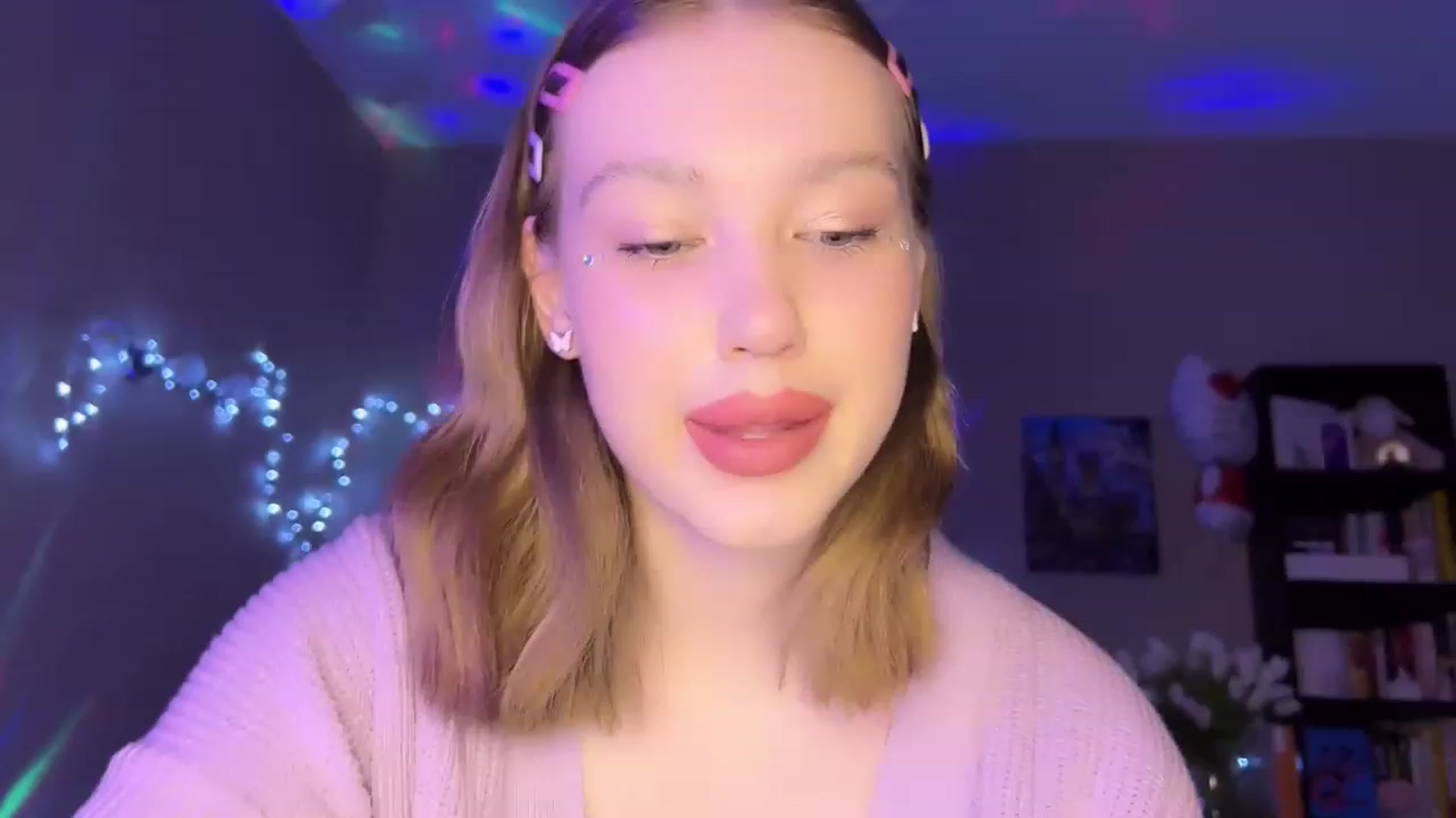 Gallery image thumbnail from Baby_Evaaa's myfreecams stream on, 03/10/2023, 18:10 image 4 of 20