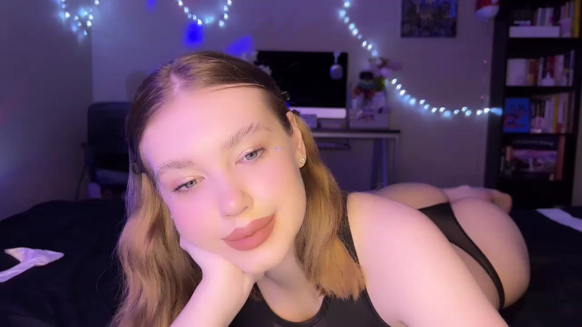 Gallery image thumbnail from Baby_Evaaa's myfreecams stream on, 03/13/2023, 07:31 image 6 of 20