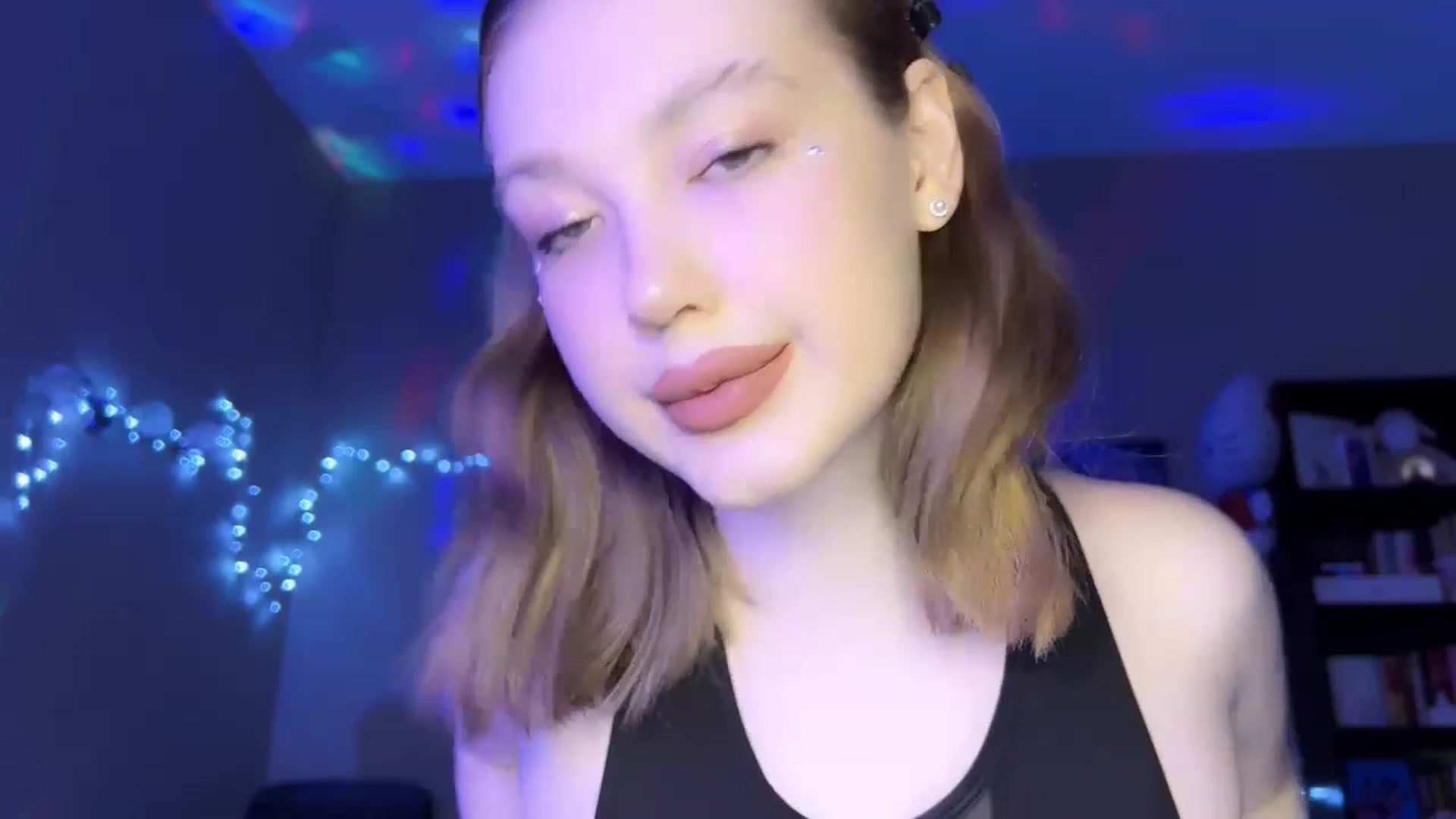 Gallery image thumbnail from Baby_Evaaa's myfreecams stream on, 03/13/2023, 07:31 image 8 of 20