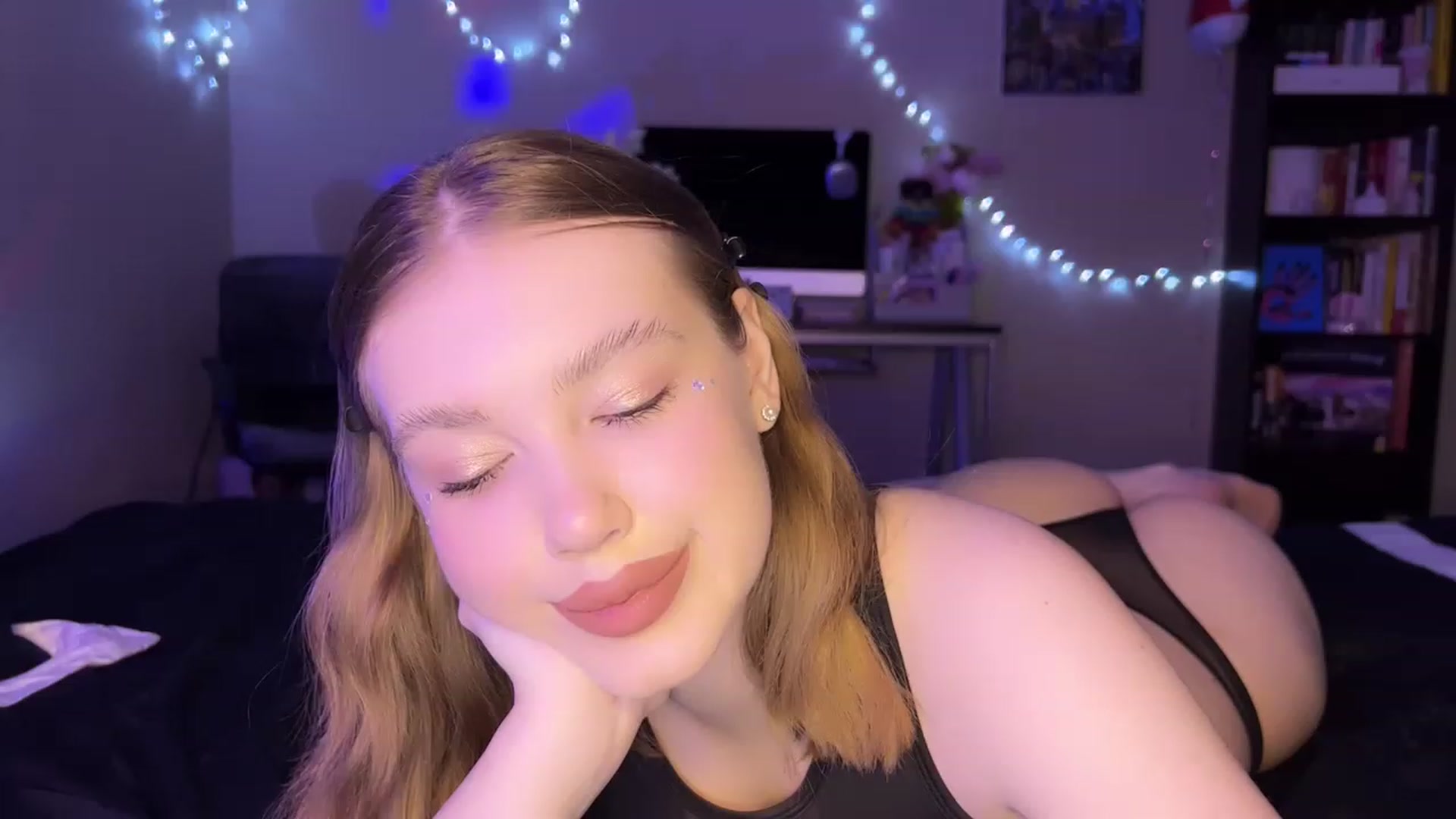 Gallery image thumbnail from Baby_Evaaa's myfreecams stream on, 03/13/2023, 07:31 image 7 of 20