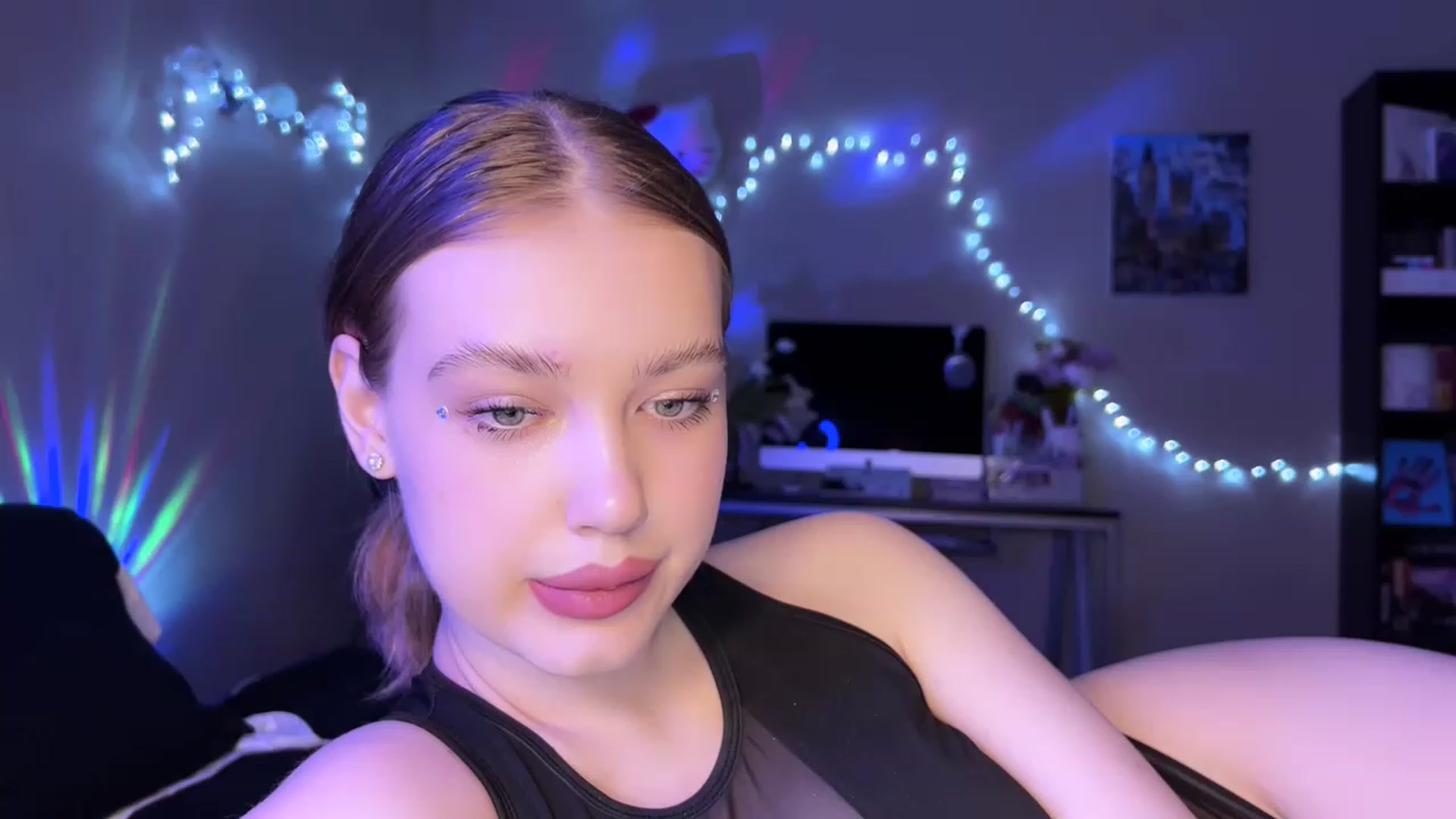 Gallery image thumbnail from Baby_Evaaa's myfreecams stream on, 03/13/2023, 17:44 image 15 of 20